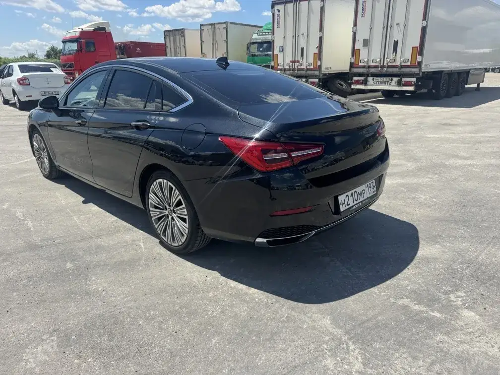Hongqi H5, фото 5