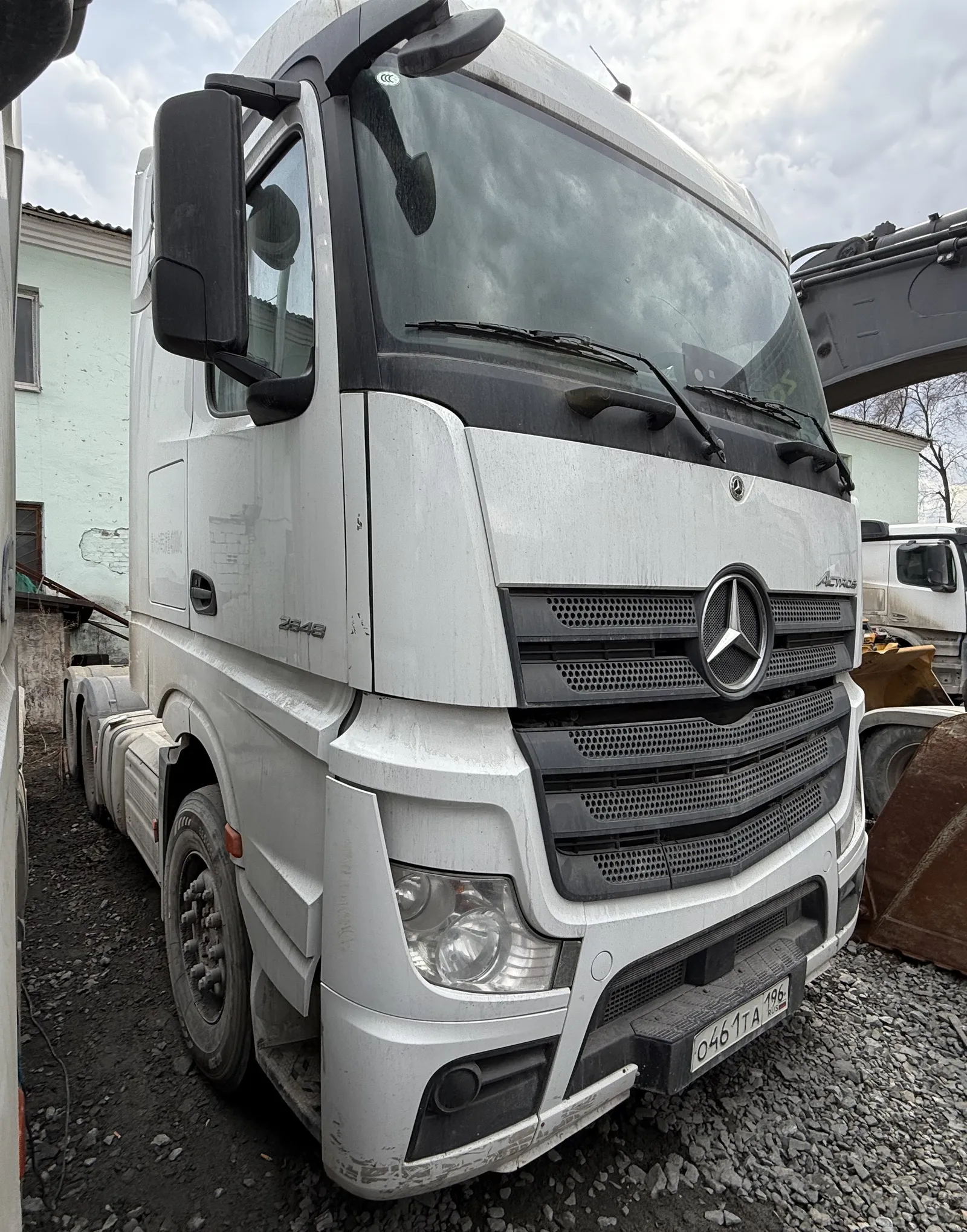 Mercedes-Benz Actros 6x4 Седельный тягач, фото 2