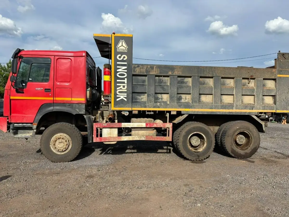 HOWO ZZ* 6x6 Самосвал, фото 2