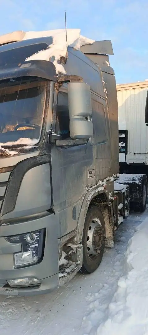 DAYUN CGC418* 4x2 Седельный тягач, фото 2