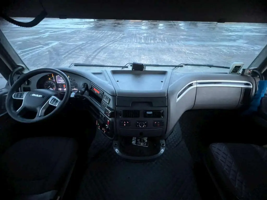DAF XF 4x2 Седельный тягач, фото 5