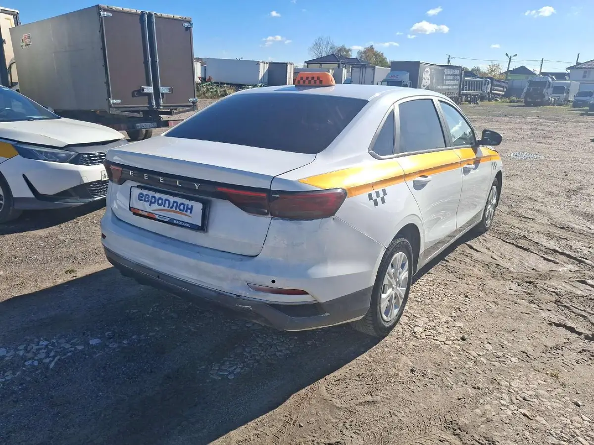 Geely Emgrand, фото 3