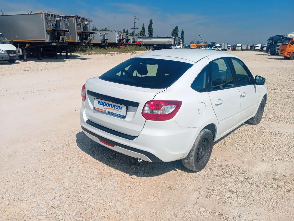 LADA Granta лифтбек, фото 3