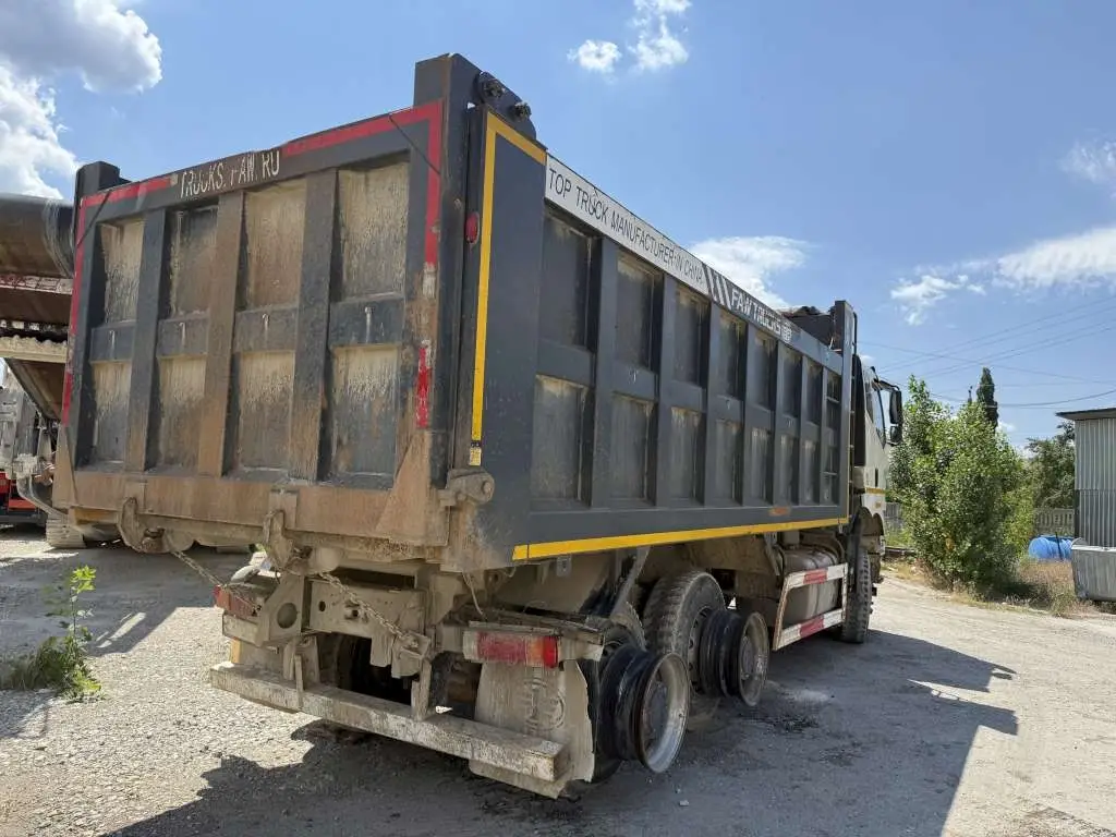FAW CA 3250 6x4 Самосвал, фото 3