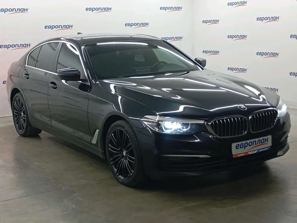 BMW 5 серия 520д полный привод Бизнес, фото 2