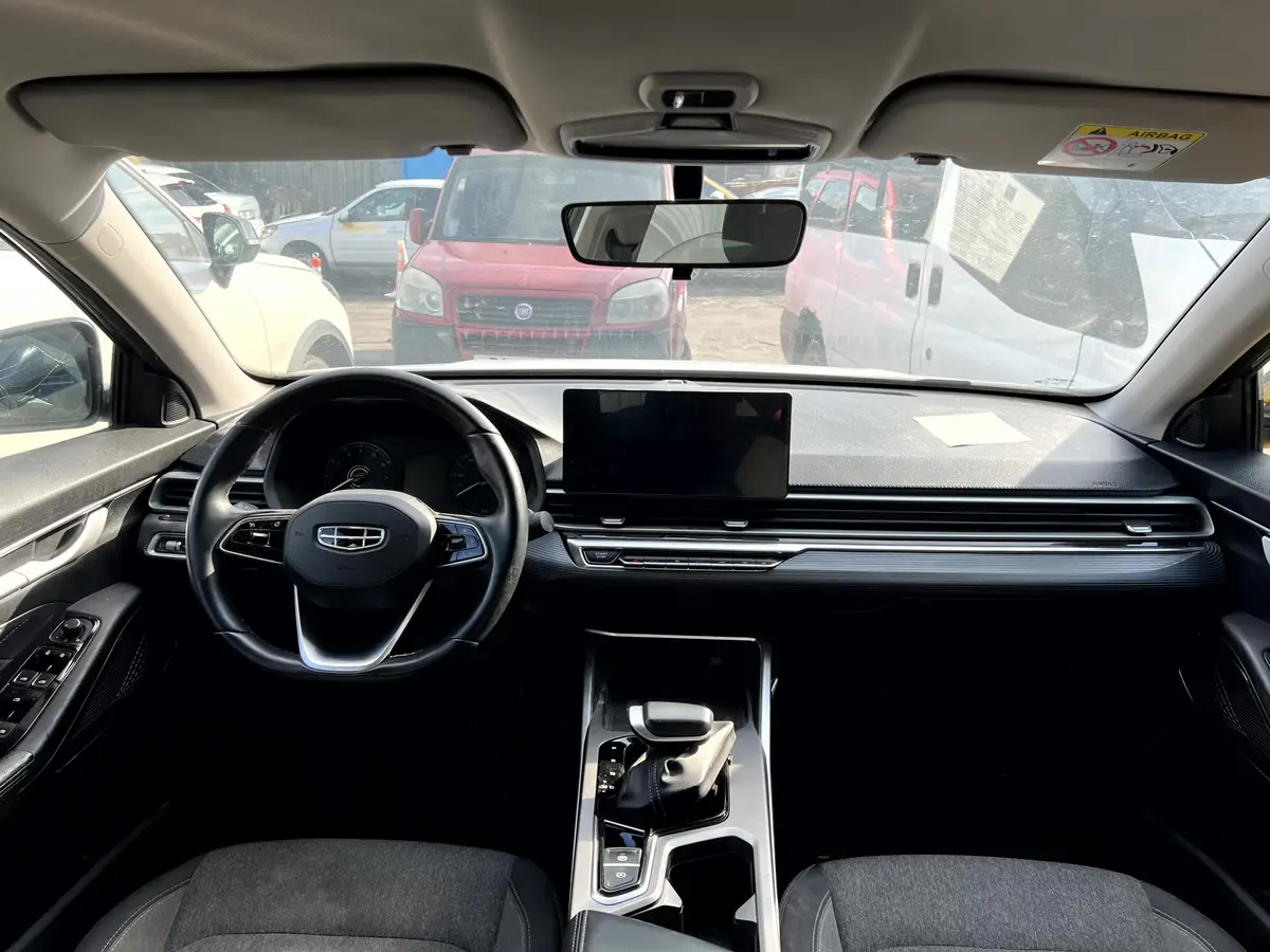 Geely EMGRAND, фото 5