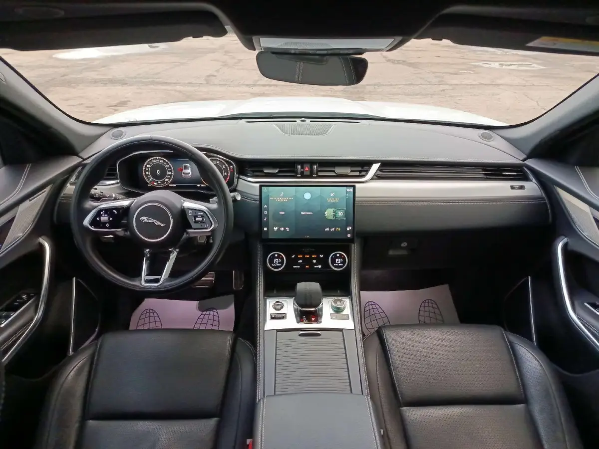 Jaguar F-Pace, фото 5