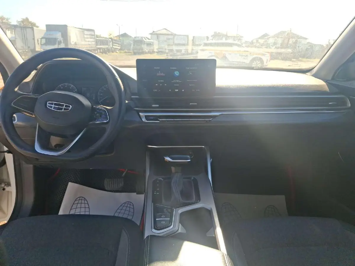 Geely Emgrand, фото 5