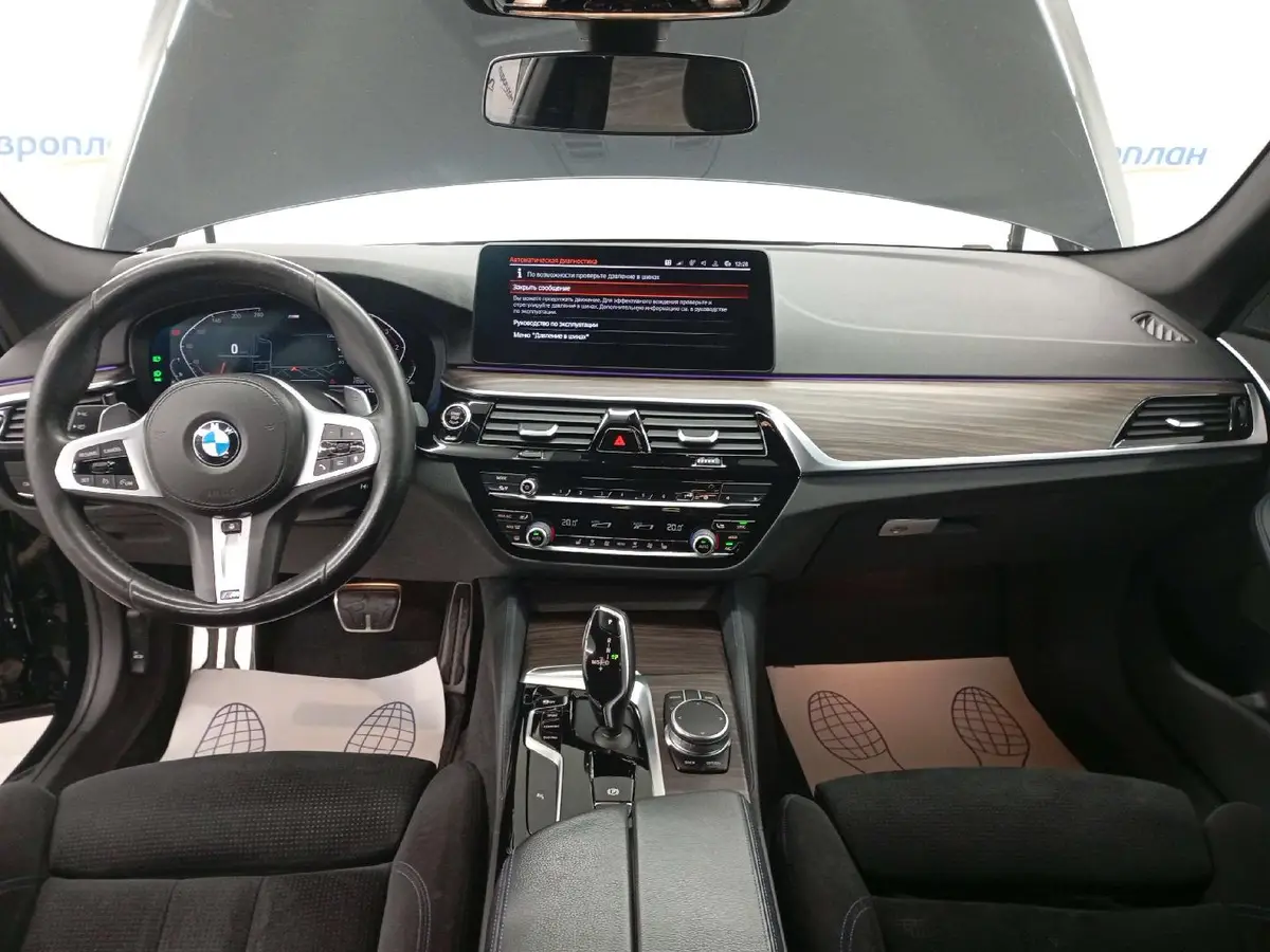 BMW 5 серия 520д полный привод М Спорт Пьюр, фото 5