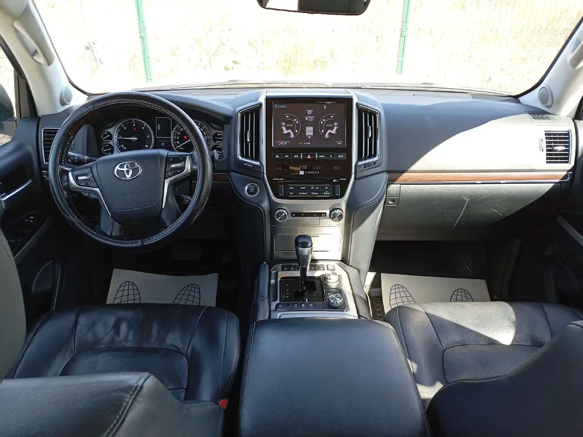 Toyota Land Cruiser 200, фото 5