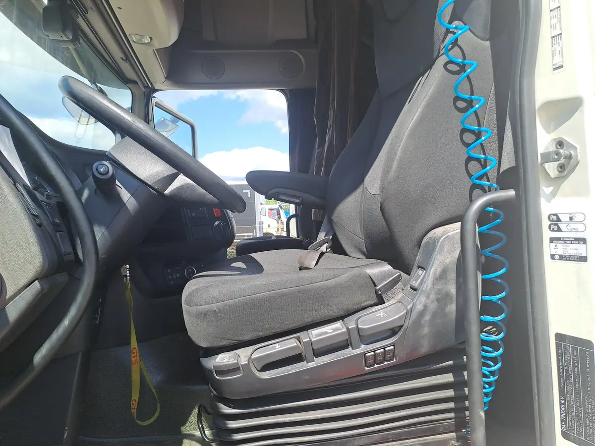 DAF XF 4x2 Седельный тягач, фото 5