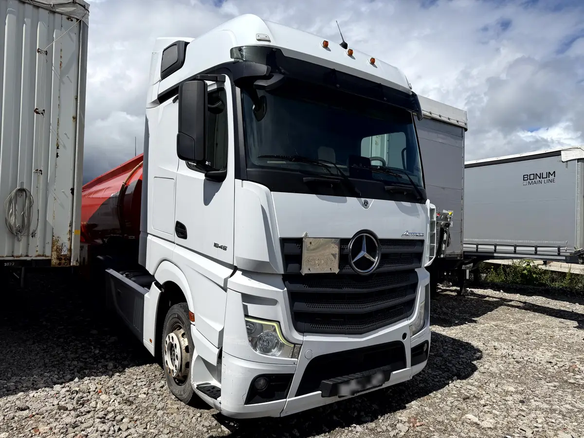 Mercedes-Benz Actros 4x2 Седельный тягач, фото 2