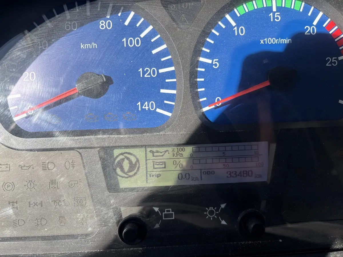 DONGFENG KC 8x4 Самосвал, фото 5