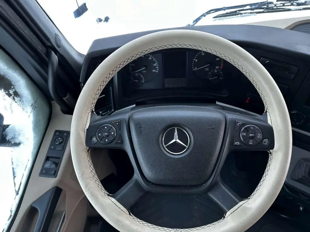 Mercedes-Benz Actros 6x4 Седельный тягач, фото 5