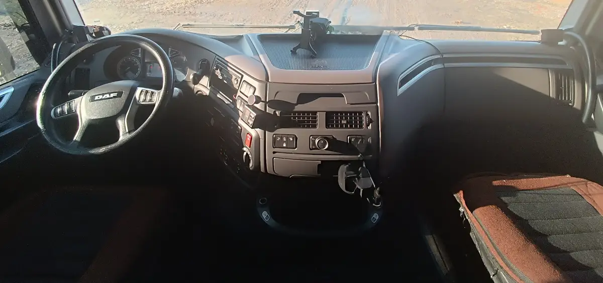 DAF XF 4x2 Седельный тягач, фото 5