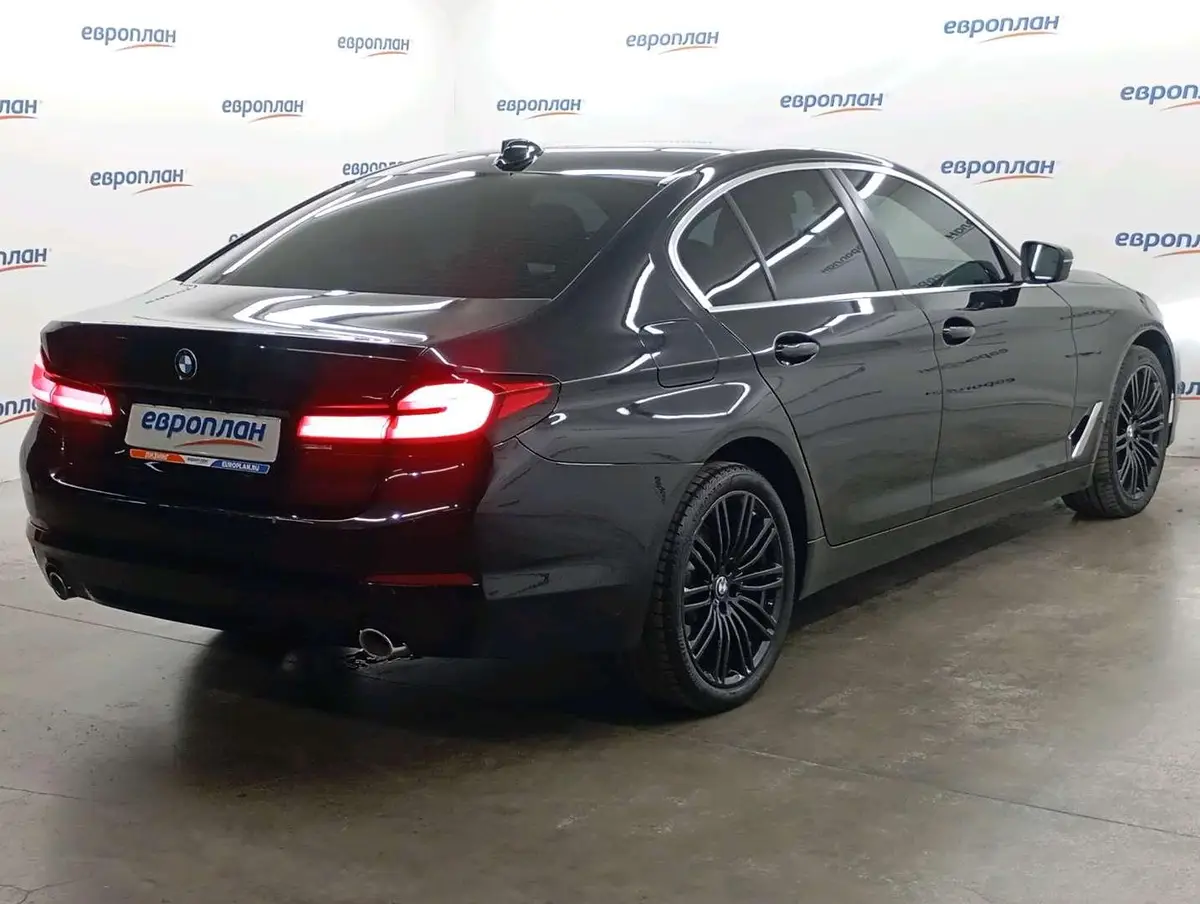 BMW 5 серия 520д полный привод Бизнес, фото 3