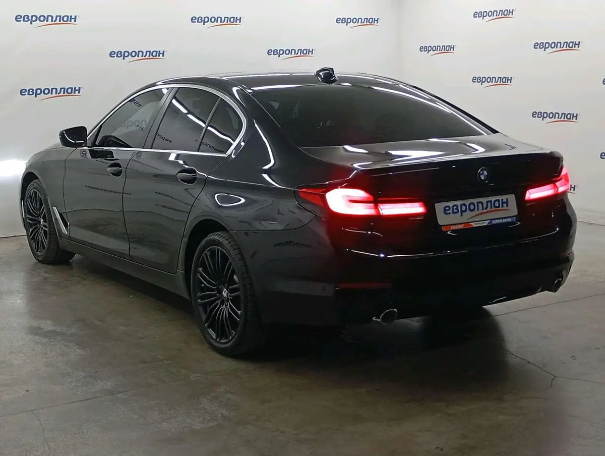 BMW 5 серия 520д полный привод Бизнес, фото 4