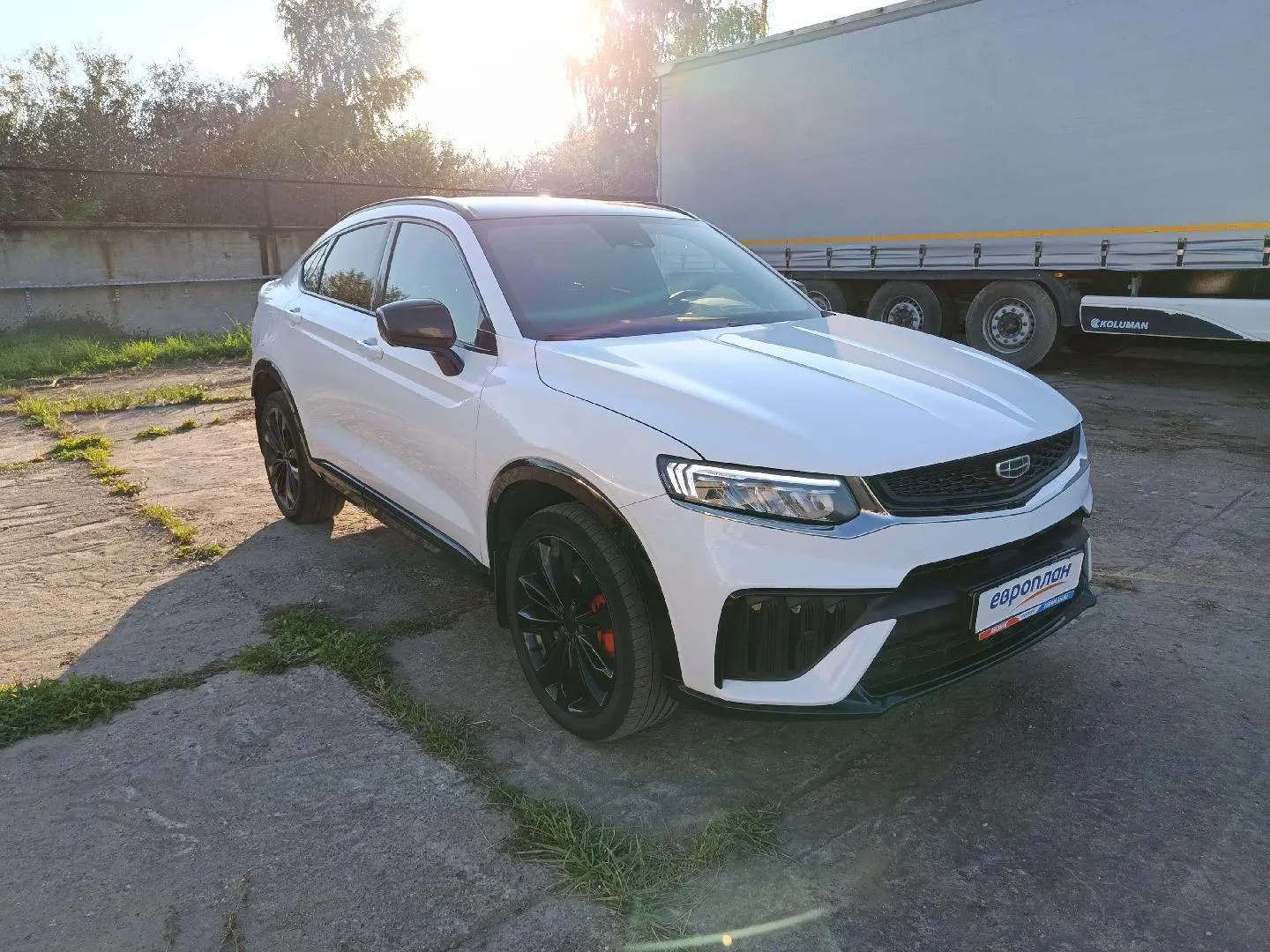 Geely Tugella Флагшип Спорт 2.0Т 238 л.с. АТ полный привод, фото 2