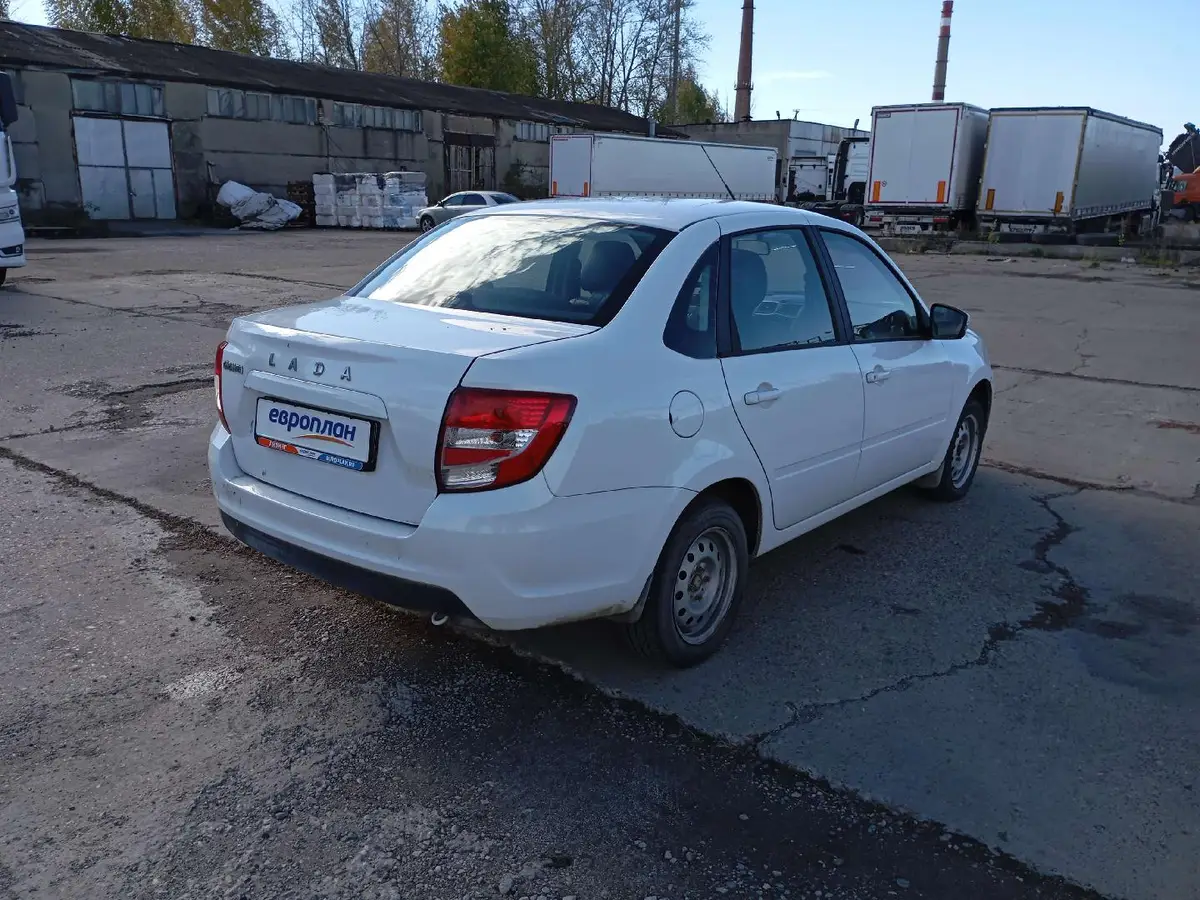LADA Granta седан, фото 3