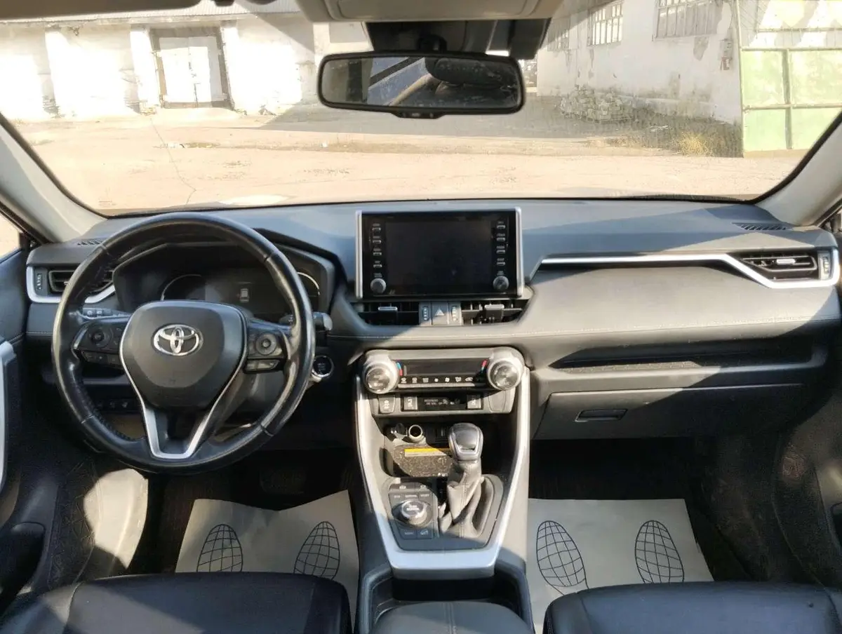 Toyota RAV4 Престиж Сэйфти 2.0 Вариатор полный привод, фото 5