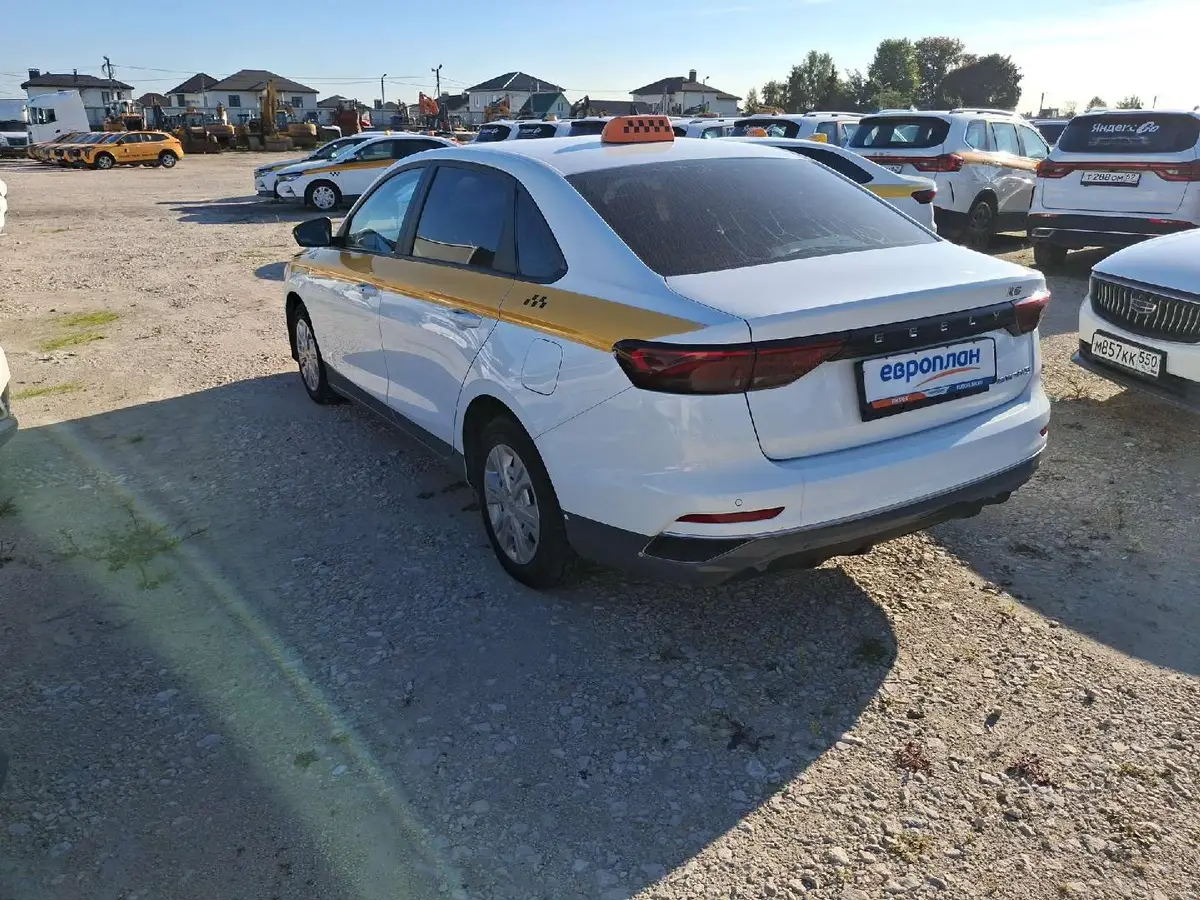 Geely Emgrand, фото 4