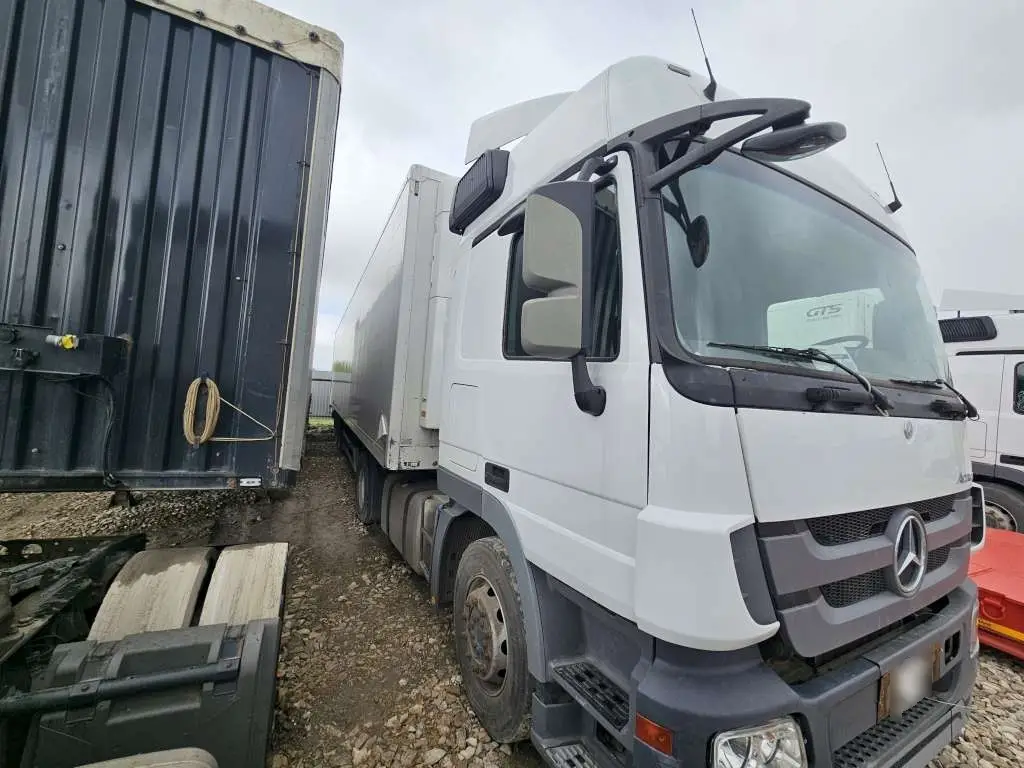 Mercedes-Benz Actros 4x2 Седельный тягач, фото 2