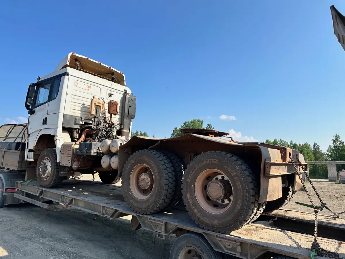 Shacman SX* 6x6 Седельный тягач, фото 4