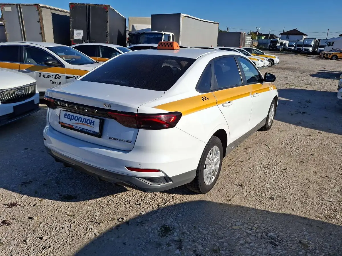 Geely Emgrand, фото 3