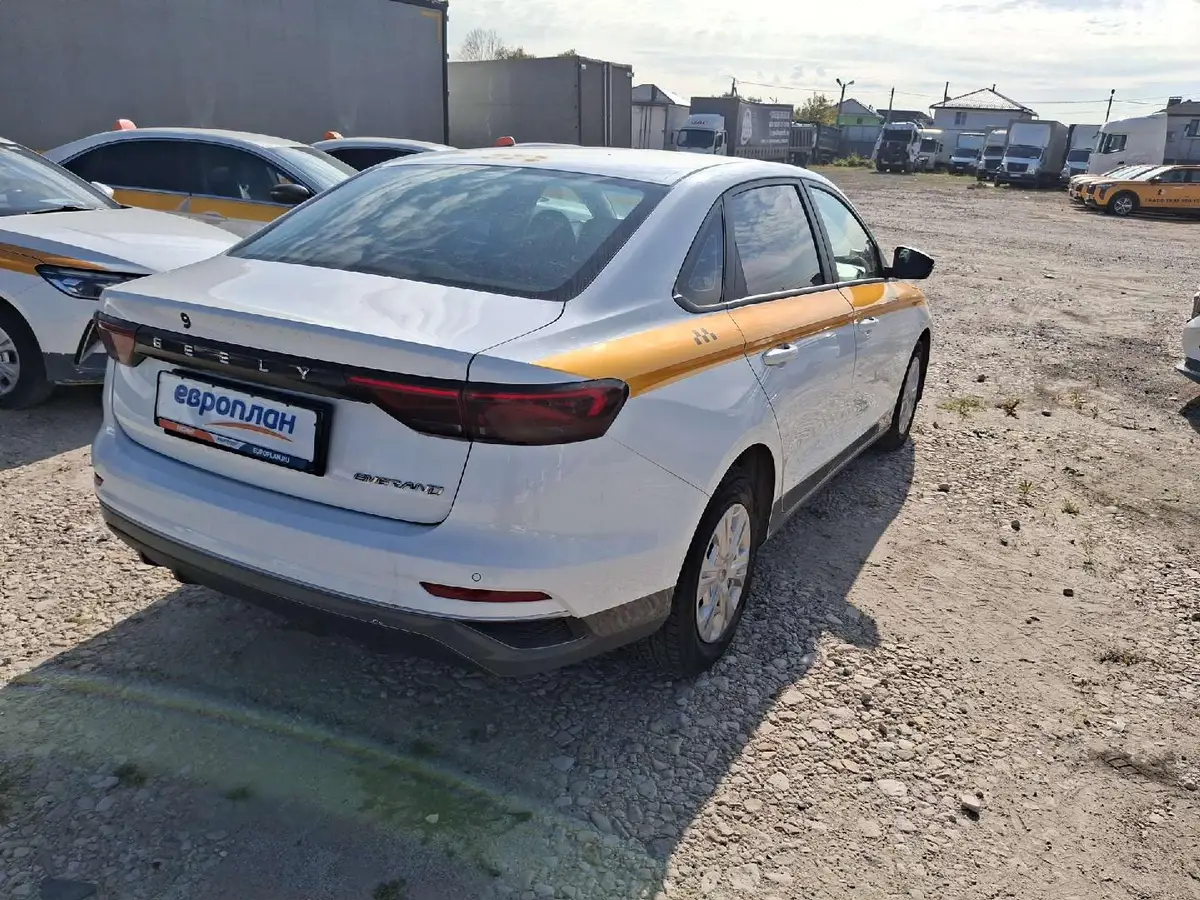 Geely Emgrand, фото 3
