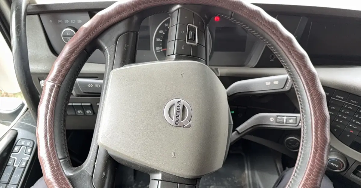 Volvo FH 6x2 Седельный тягач, фото 5