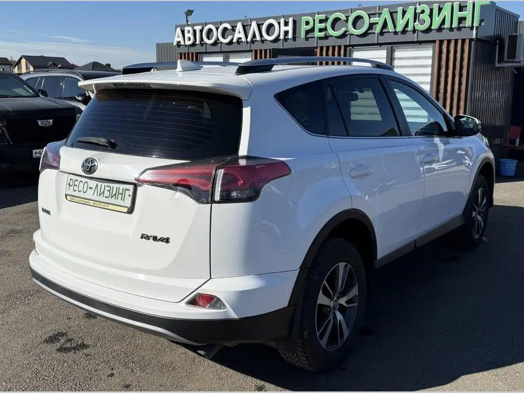 Toyota RAV4, фото 3