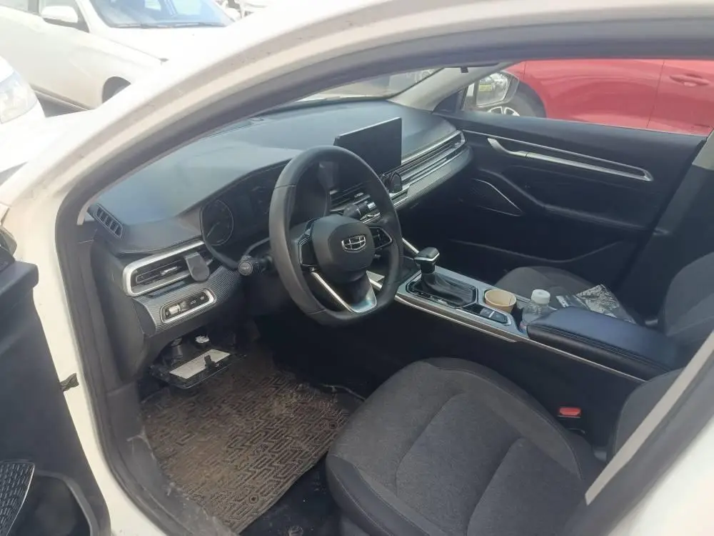 Geely Emgrand Комфорт 1.5 АТ, фото 5
