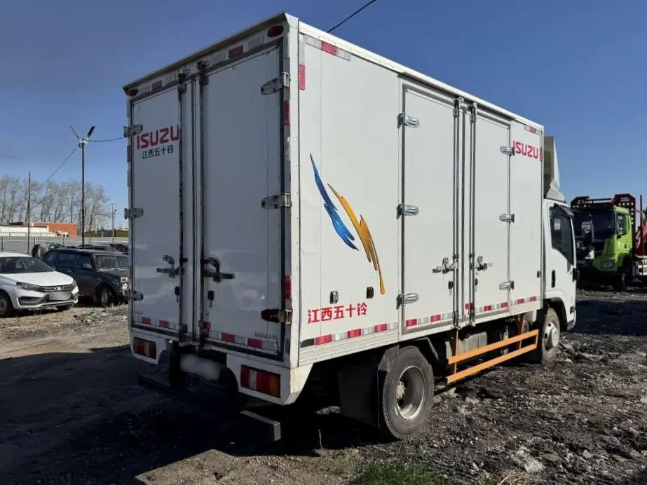 ISUZU ELF 4.5 (EC7) 4x2 Изотермический/рефрижератор, фото 3
