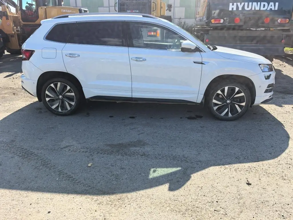 SKODA KAROQ, фото 4