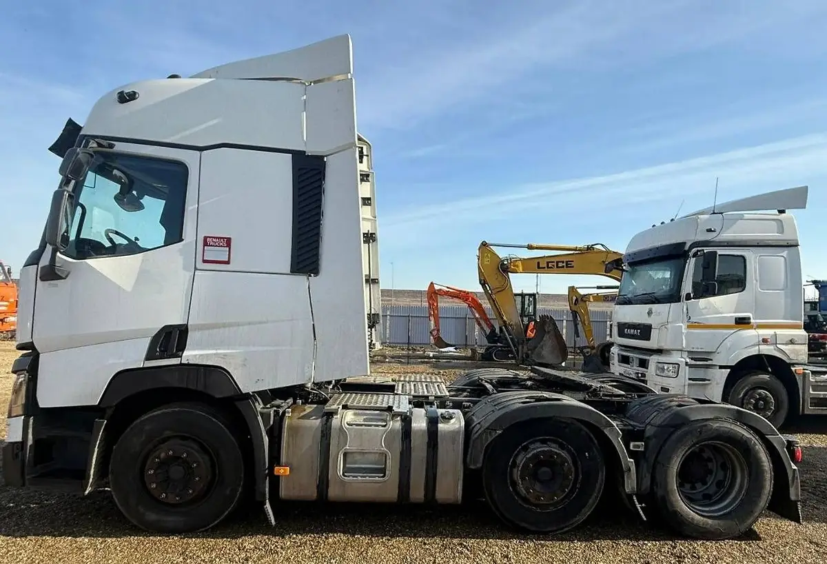 Renault T 6x2 Седельный тягач, фото 4