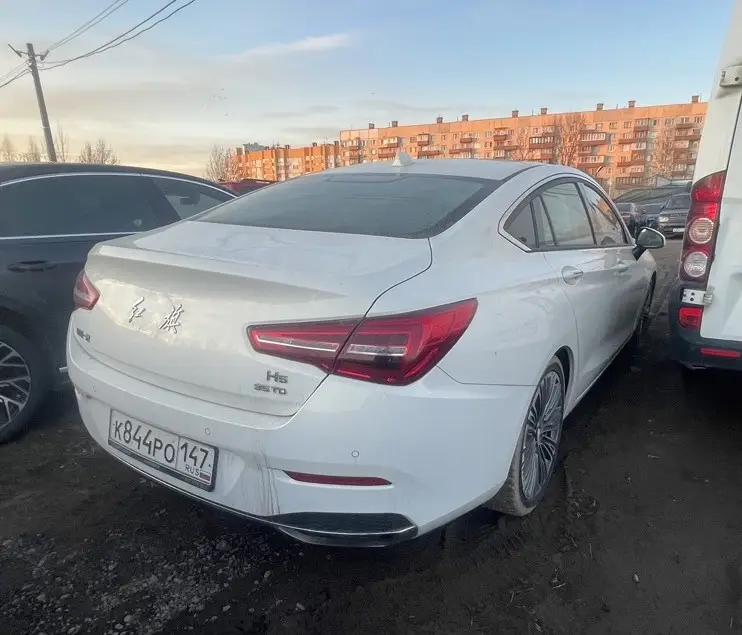 Hongqi H5, фото 3