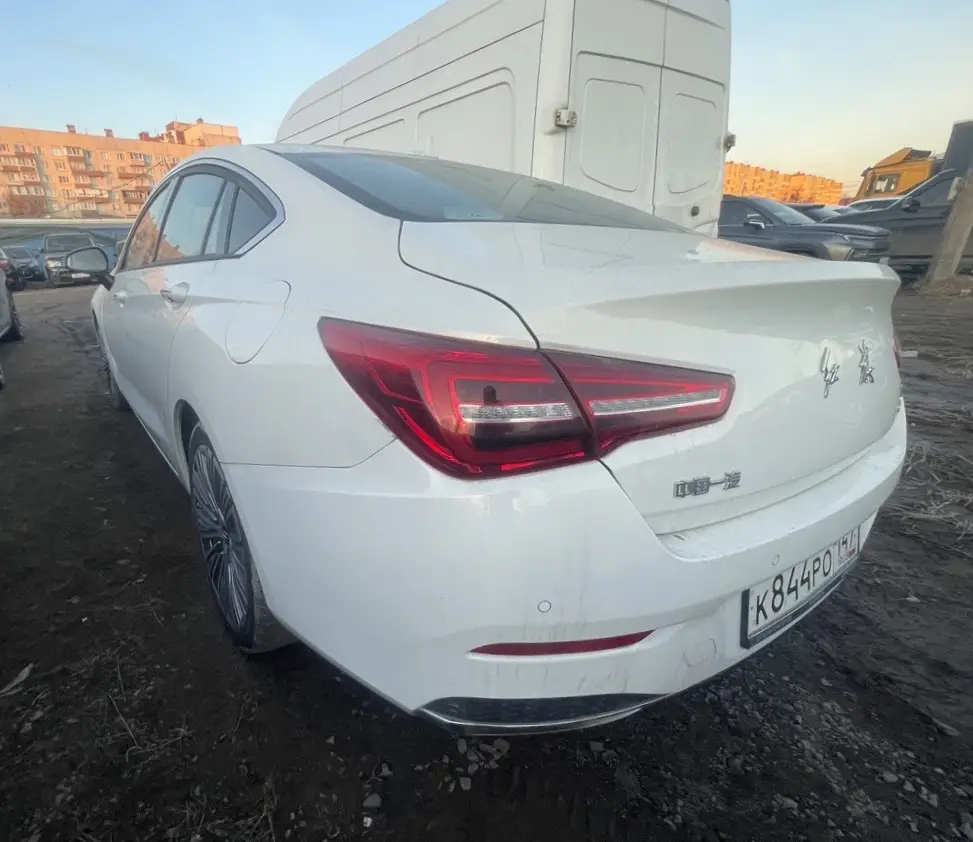 Hongqi H5, фото 4
