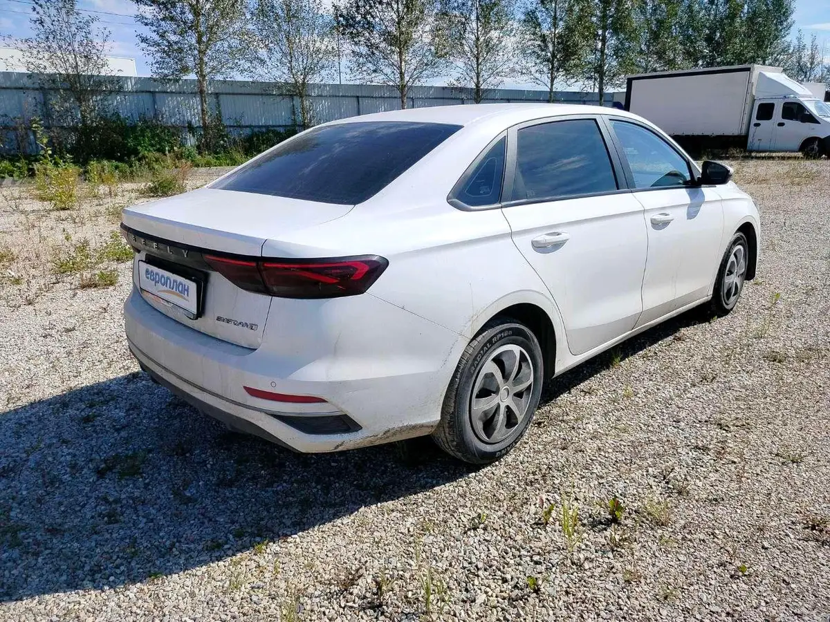 Geely Emgrand, фото 3