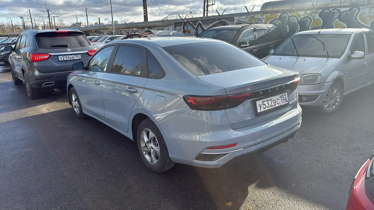 Geely Emgrand Люкс 1.5 АТ, фото 4