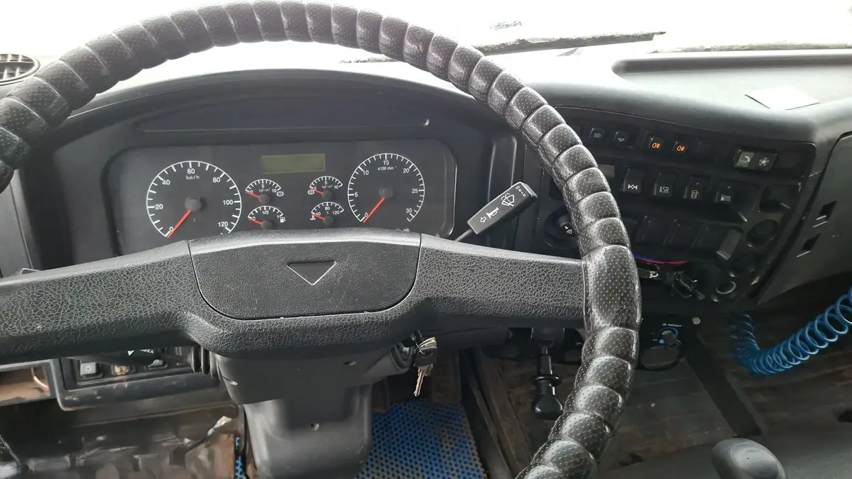 КАМАЗ K3340 на шасси КамАЗ 6520 6X4 Самосвал, фото 5