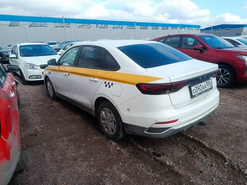 Geely Emgrand Комфорт 1.5 АТ, фото 4