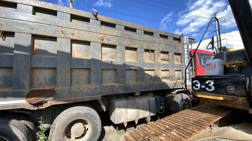 Shacman SX* 8x4 Самосвал, фото 3
