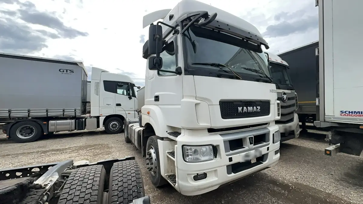 КАМАЗ 5490 4x2 Седельный тягач, фото 2