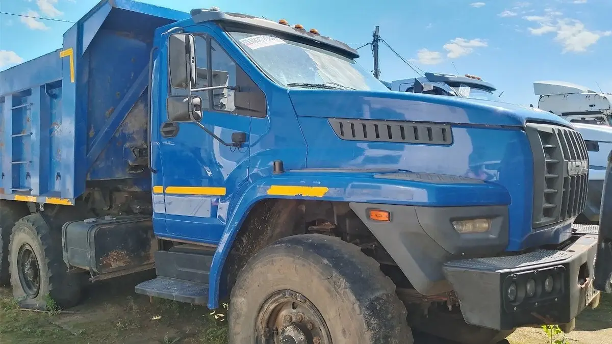 Ural 55571 6x6 Самосвал, фото 2