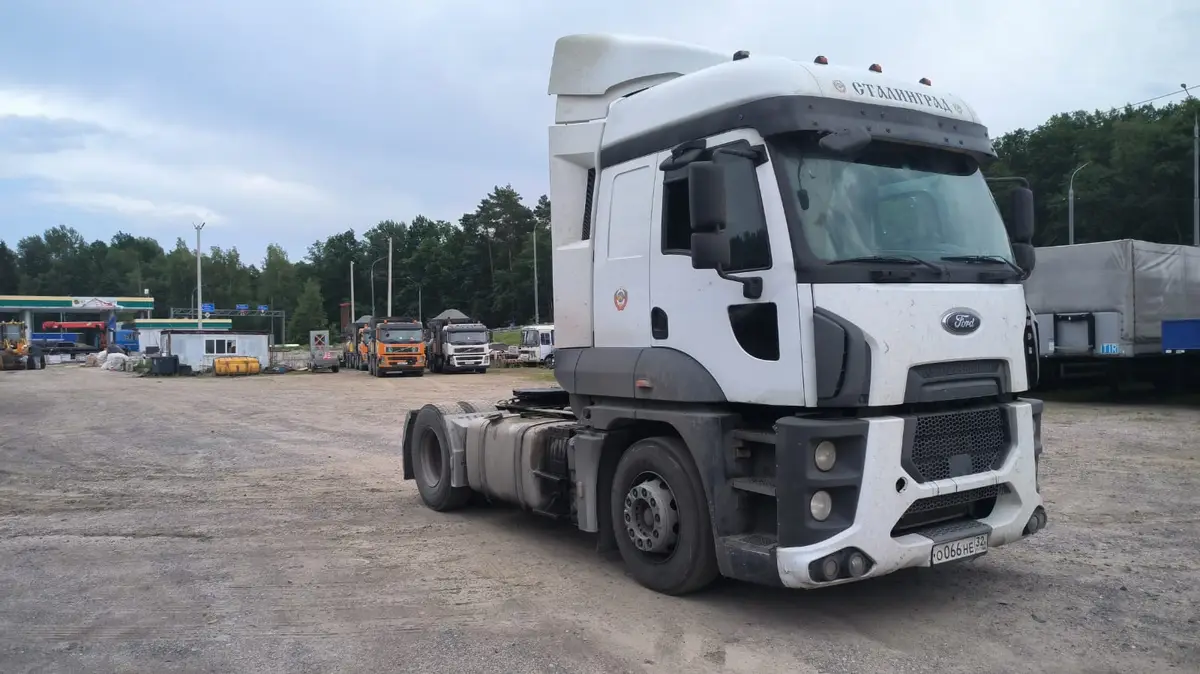Ford Cargo 4x2 Седельный тягач, фото 2