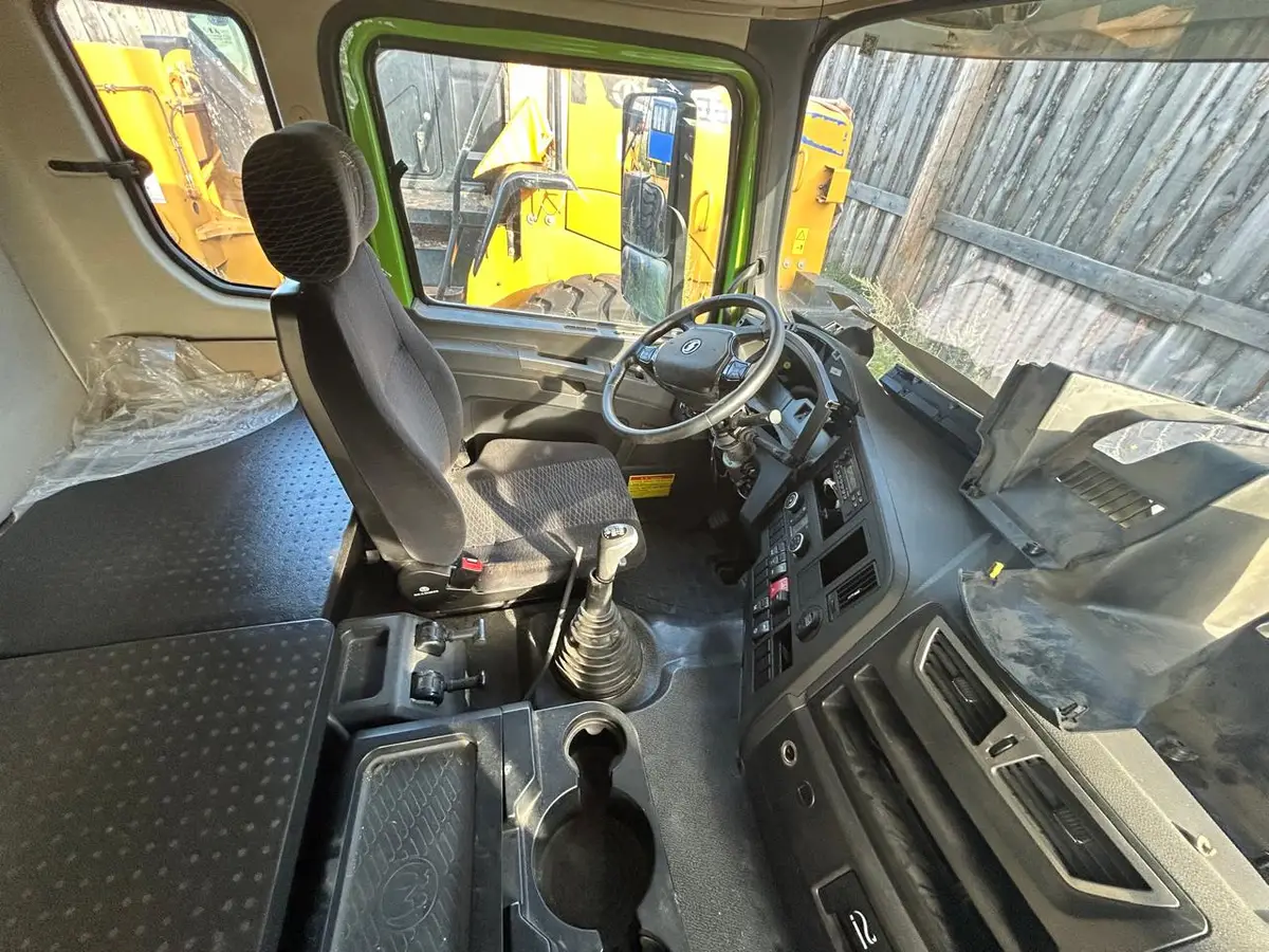 Shacman SX* 6x4 Самосвал, фото 3