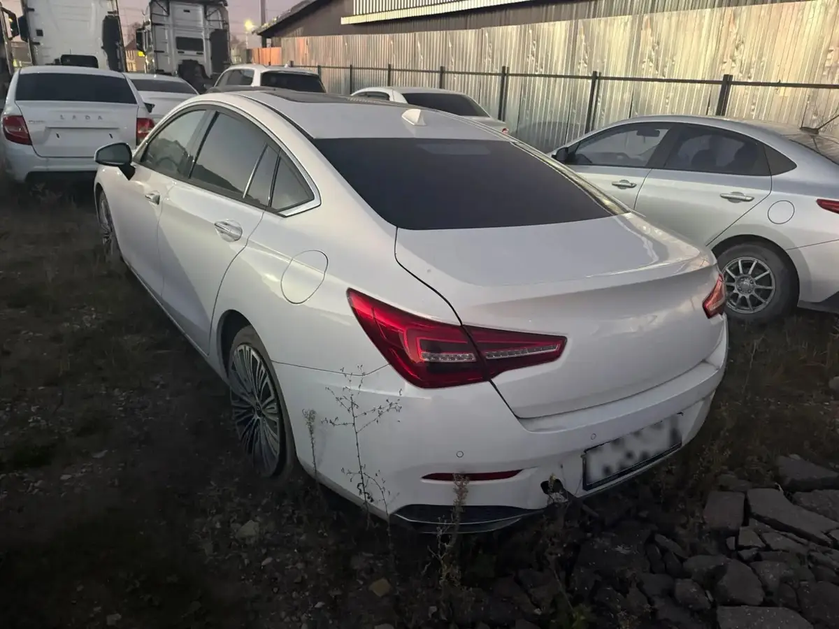 Hongqi H5, фото 4