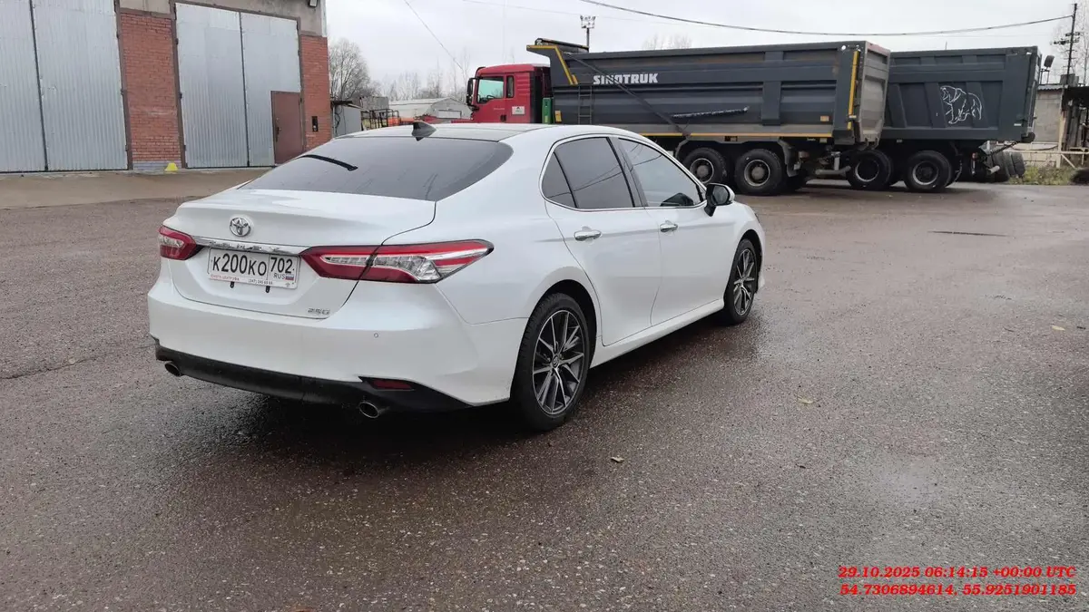 Toyota Camry Люкс Эдишн 2.5 АТ, фото 2