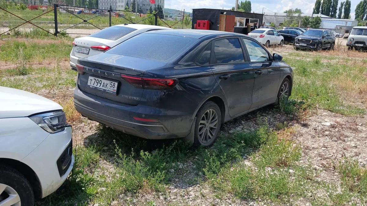 Geely Emgrand Комфорт 1.5 АТ, фото 3