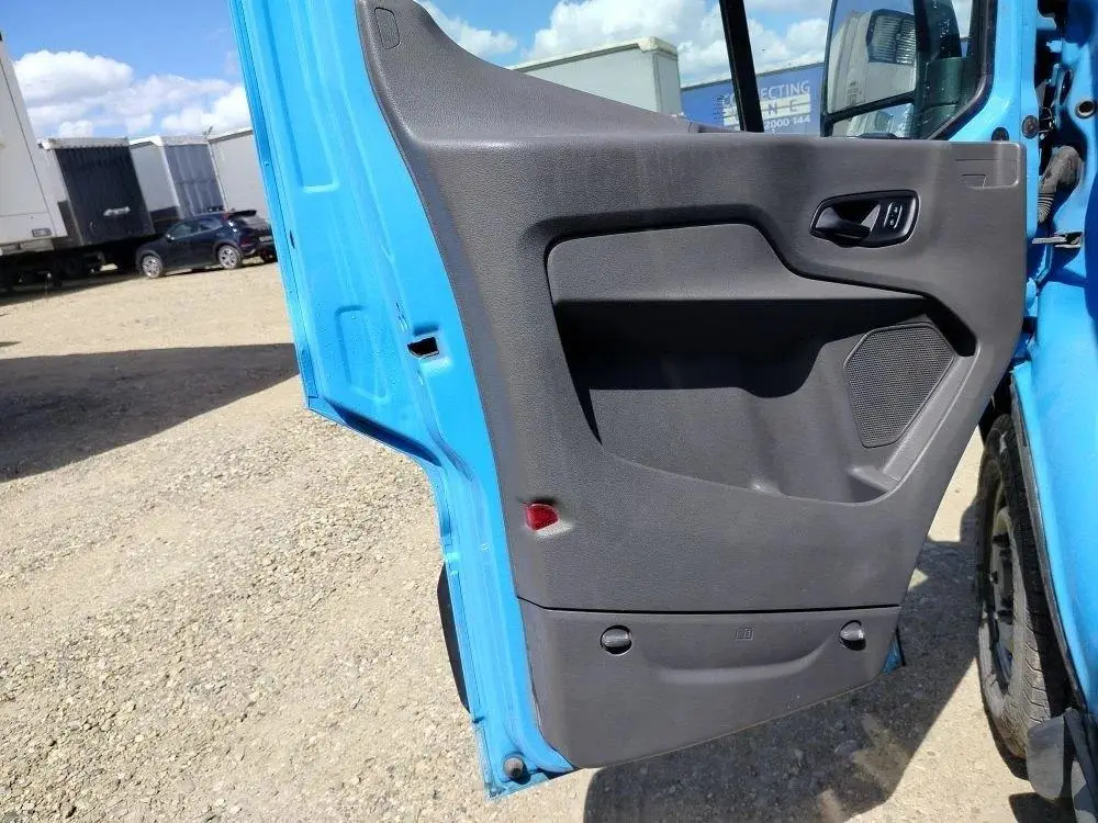 Ford Transit Фургон Базовая 310М Д2В2 2.2 дизель 125 л.с. МТ передний привод, фото 5